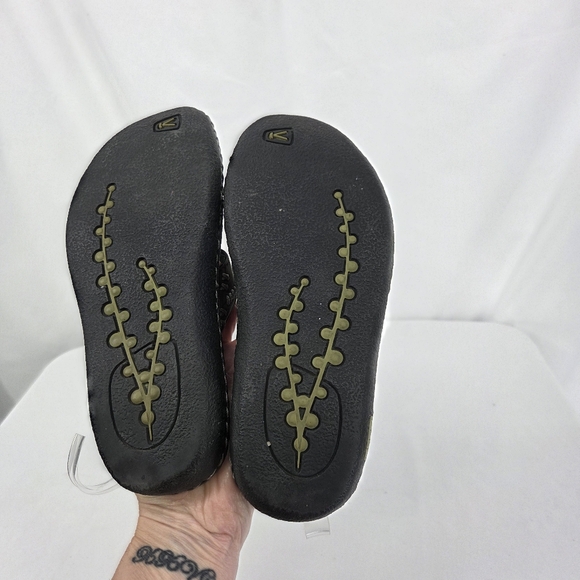 Keen Women's Bree Black Leather Thong Flip Flops sz 6 - Picture 6 of 9